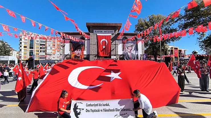 Cumhuriyetimizin 102. Yılında Artık Türkiye Oyun Kuran Kriz Yöneten Ülke