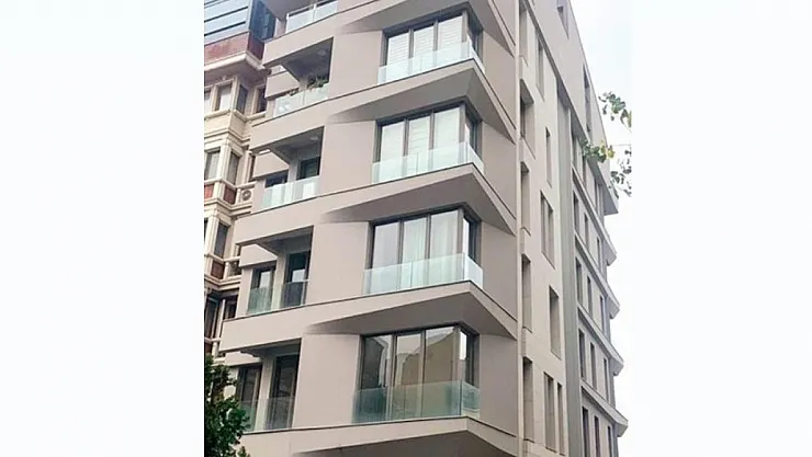 CZN Burak Milyon Dolarlık Daire Aldı!