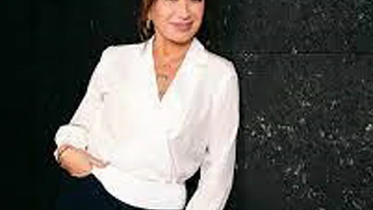 Demet Akbağ Kimdir Ve Kaç Yaşında?