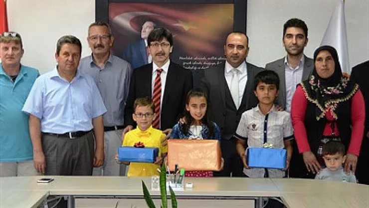 Dereceye girenlere ödülleri verildi – Kocatepe Gazetesi