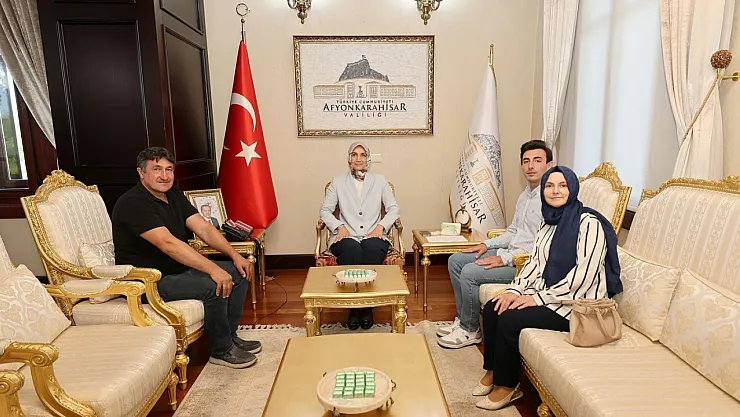 Devlet Ana, Bursalı Takipçilerini Kabul Etti