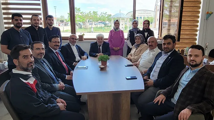 Din Adamları Gençlik Merkezi'nde İncelemelerde Bulundu