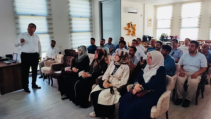 Din Görevlilerine İletişim Ve Protokol Kuralları Anlatıldı