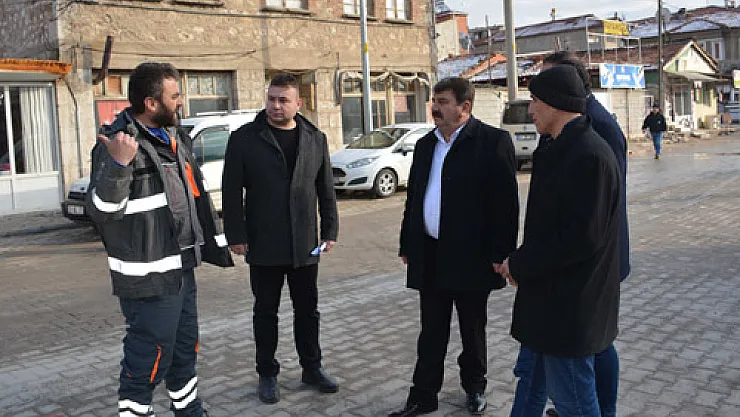 Dinar'da akıcı trafik için yollar genişletiliyor