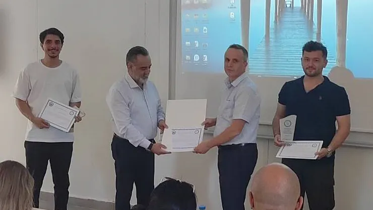 Diş Hekimi Adaylarının Posterleri Görücüye Çıktı