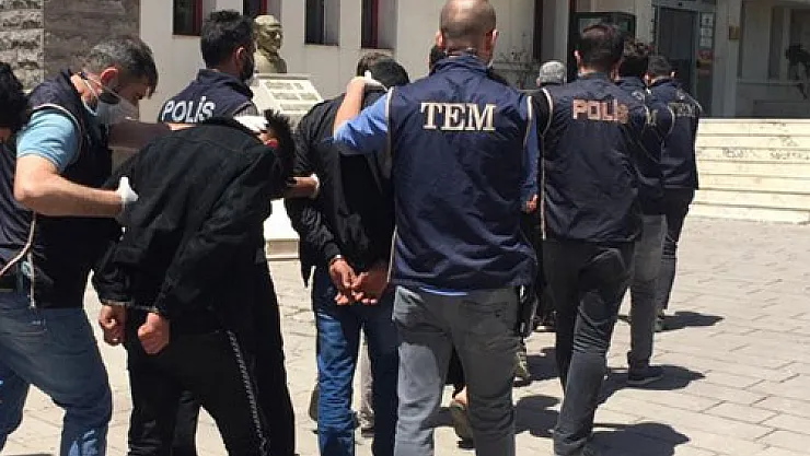 Dört DAEŞ sanığı tahliye edildi