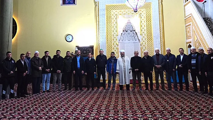 DPÜ Vakıf Camii'nde Sabah Namazı Buluşması