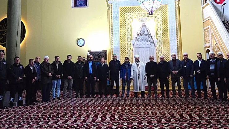 DPÜ Vakıf Camii'nde Sabah Namazı Buluşması