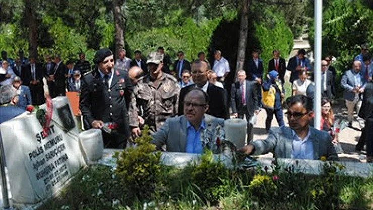 Dualar şehitlerimizin aziz ruhlarına – Kocatepe Gazetesi
