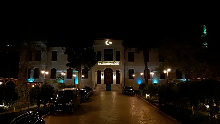 Dumansız Bir Hayat İçin Bilecik Valiliğinden Mavi Işık