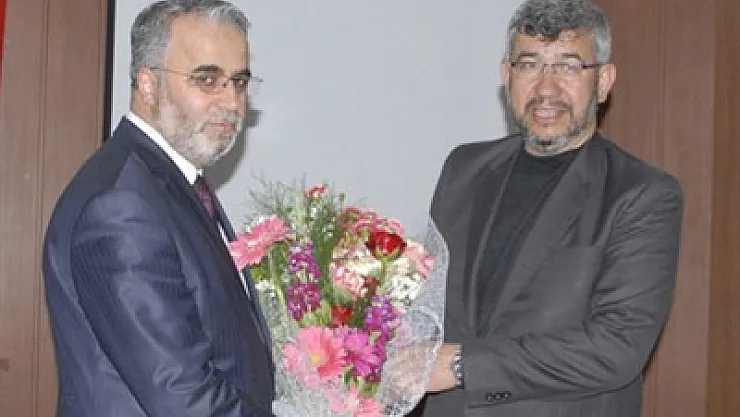 'Dünyanın acil ihtiyacı Müslüman âlimler'