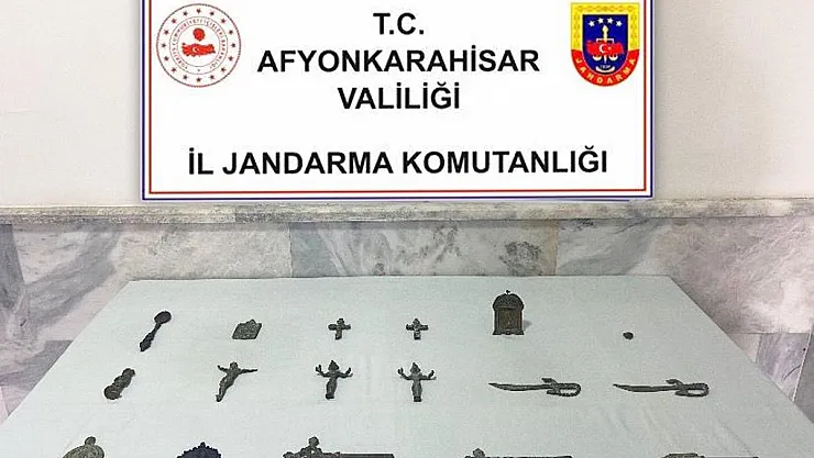 Duyarlı Vatandaş 17 Tarihi Objeyi Jandarmaya Teslim Etti