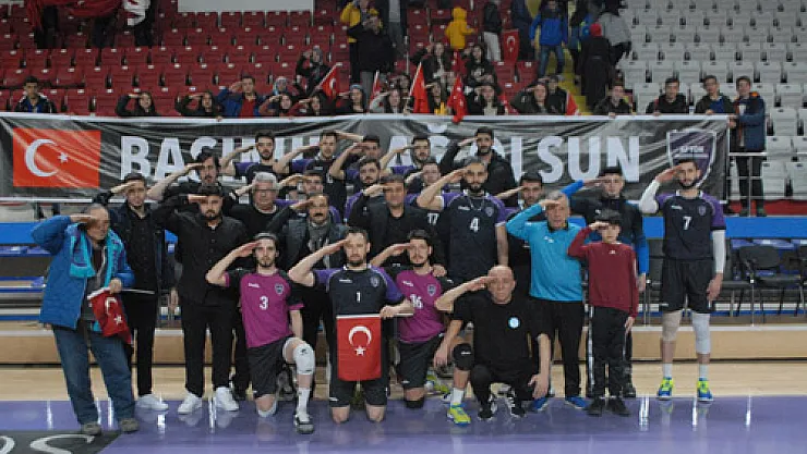 Efeler İBB'yi mağlup etti: 3-0