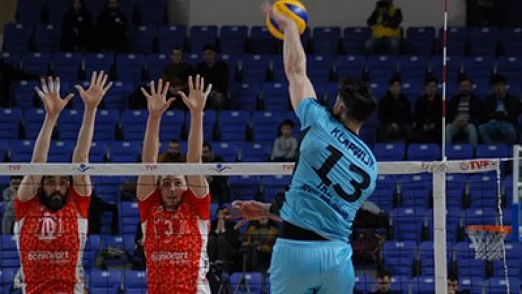 Efeler Ziraat'i rahat geçti: 3-0