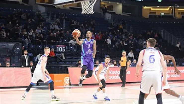 Efes'ten Keçilere 19 sayı fark: 97-78