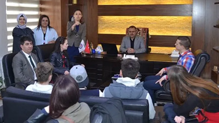 Eğitimciler genç Slovakları ağırladı – Kocatepe Gazetesi