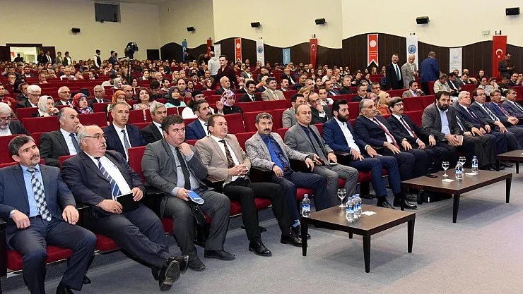 Eğitimde yeni paradigmalar anlatıldı