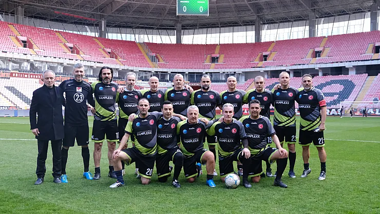 Emektar Futbolcuları Bir Araya Geldi