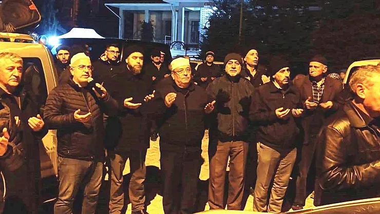 Emet'te 45 Umreci Dualarla Uğurlandı