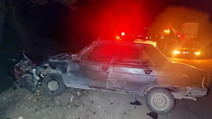 Emet'te Otomobille Elektrikli Bisiklet Çarpıştı: 1 Ölü