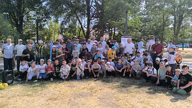 Emir Sultan Hafızlık Kur'an Kursu Öğrencileri Piknikte Buluştu