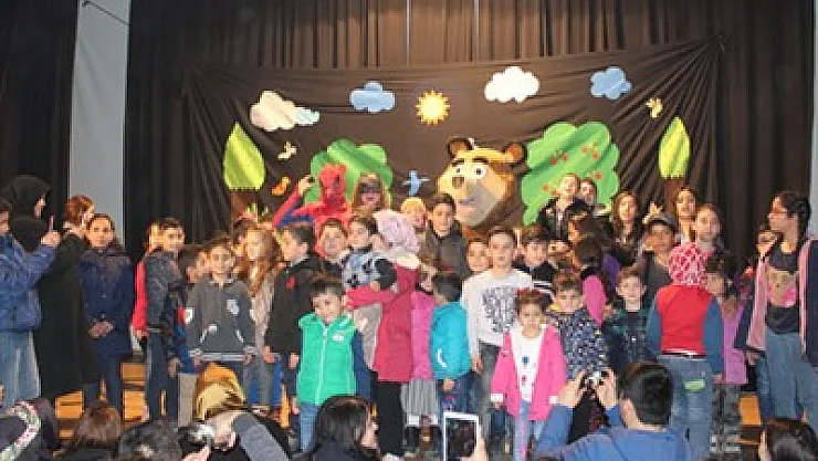 Emirdağ Belediyesi öğrencileri unutmadı – Kocatepe Gazetesi