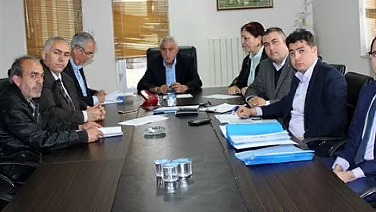 Emirdağ'da 11 işyerinin ihalesi yapıldı