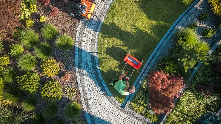 Eski Otogar alanında çevre düzenlemesi sürüyor