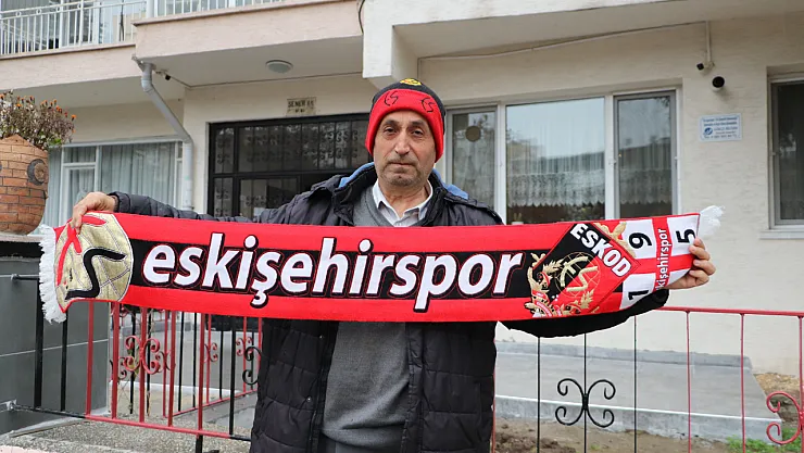 Eskişehir'de Apartman Sakinleri, Eskişehirspor Sevgisini Binaya Taşıdı
