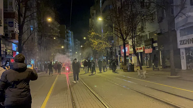 Eskişehir'de Göstericiler Yolu Kapattı