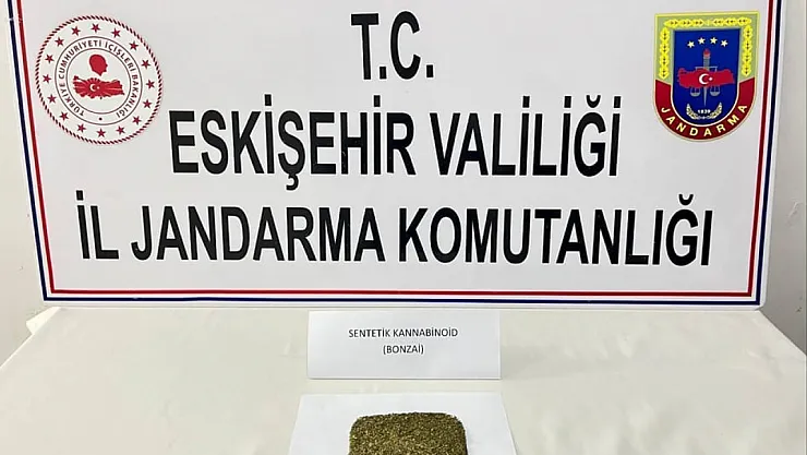 Eskişehir'de İlçeye Uyuşturucu Taşıyan Şüpheliler Yakalandı