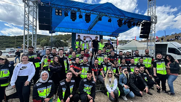 Eskişehir'de Motosiklet Kulübünden Örnek Davranış
