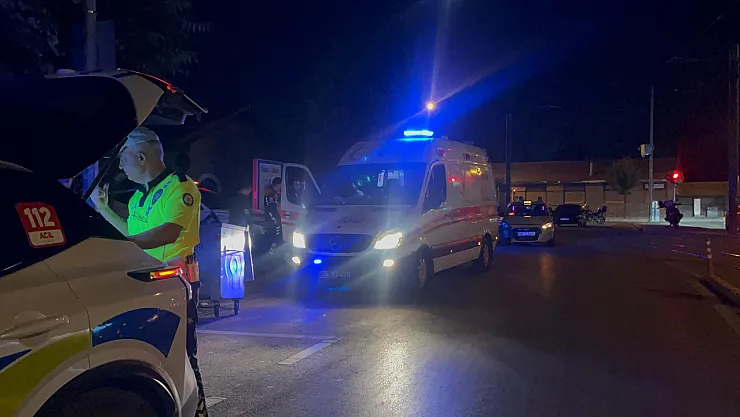 Eskişehir'de Ticari Taksi İle Motorize Yunus Timi'nin Karıştığı Kazada 2 Polis Yaralandı