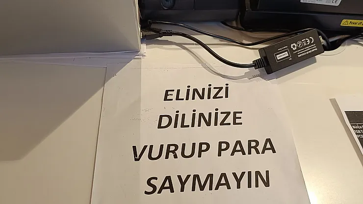 Esnafın Kasa Önüne Yazdığı Yazı Dikkat Çekiyor