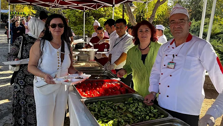 ESOGÜ Hastanesi Çalışanları Pilav Günü'nde Buluştu