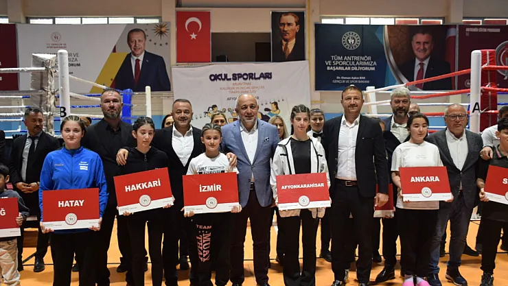 Farklı illerden 400 sporcu Afyon'da