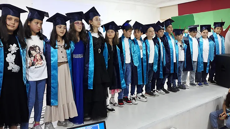 Fatih İlkokulu'nda Mezuniyet Coşkusu