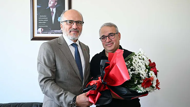 Fen-Edebiyat Fakültesi'nde görev değişimi – Kocatepe Gazetesi