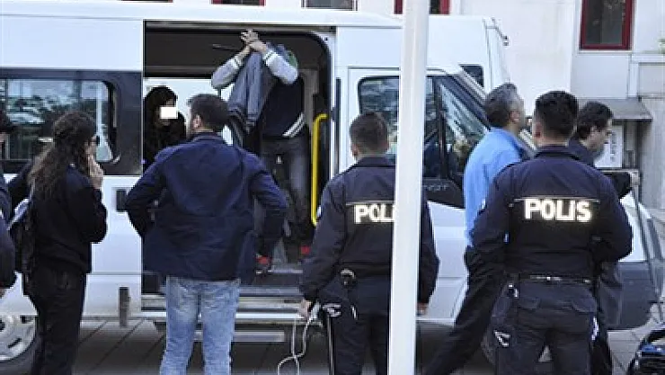 FETÖ soruşturmasında 18 gözaltı – Kocatepe Gazetesi