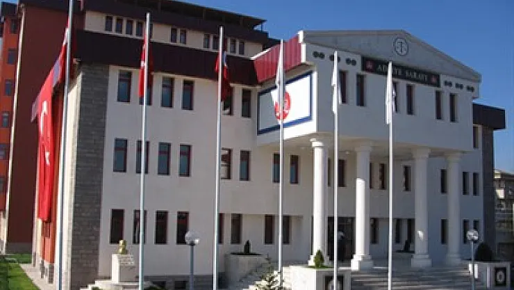 FETÖ'de 4 ceza, 2 tahliye, 2 yetkisizlik daha