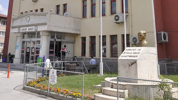 FETÖ'ye 4, PKK  propagandasına 1 ceza