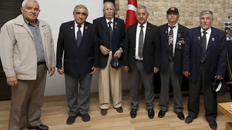 'Gaziler bizim onur ve şeref madalyalarımızdır'