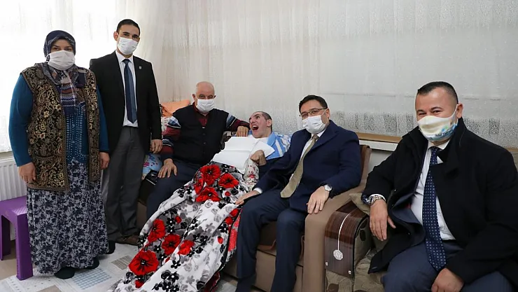 “Gazilerimizin varlığı bizim şerefimizdir”