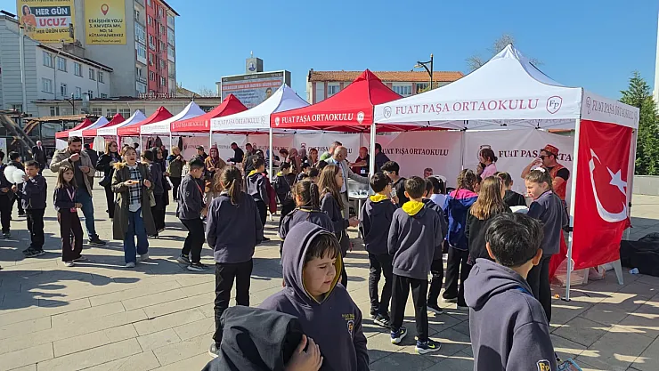 Gazze İçin Hayır Çarşısı Oluşturdular