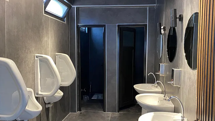 Gediz'de Şehir Merkezindeki Umumi Tuvaletler Yenileniyor