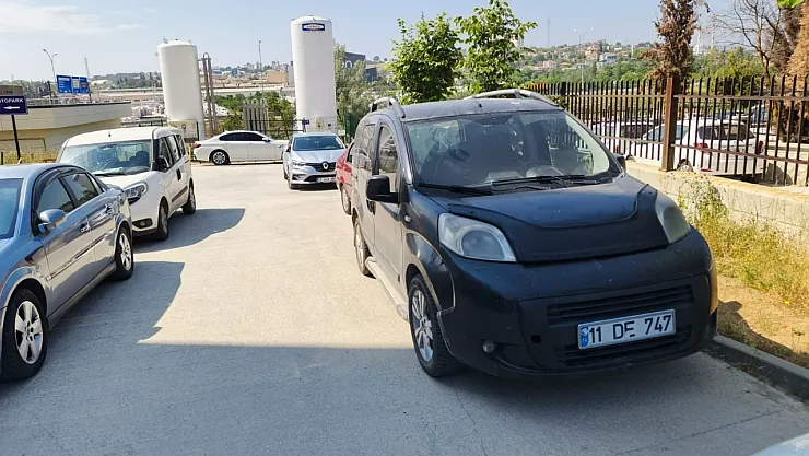 Gelişi Güzel Parklanma Sürücüleri Zora Sokuyor