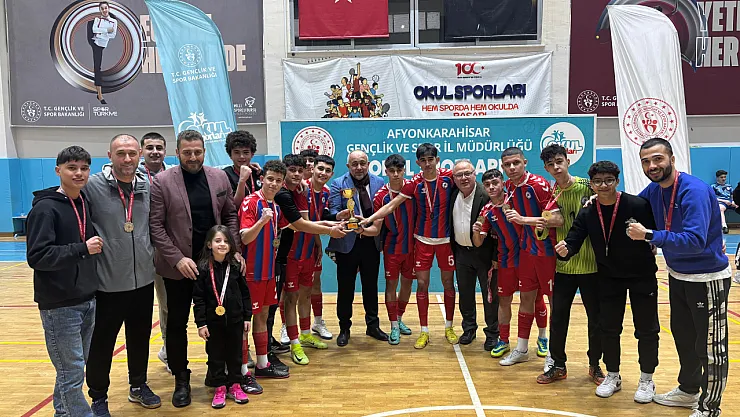 Genç Erkekler Kategorisinde Spor Lisesi Birinci