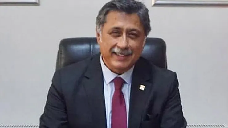 'Gençlerimiz kobay değil yanlış karardan dönün'
