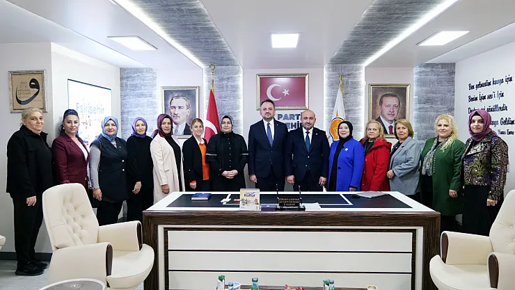 Gençlik Ve Spor Bakan Yardımcısı Eminoğlu, AK Parti Eskişehir Teşkilatı İle İstişarede Bulundu