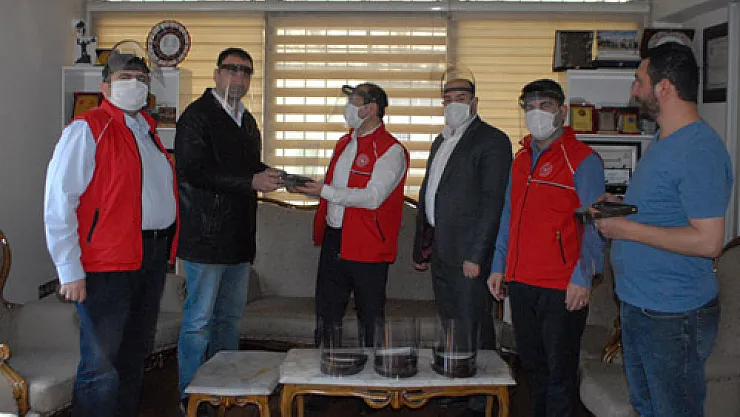 'Günlük 600 maske yapıyoruz'